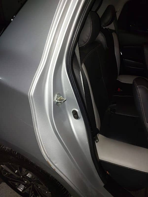 Toyota Vitz 2018 5