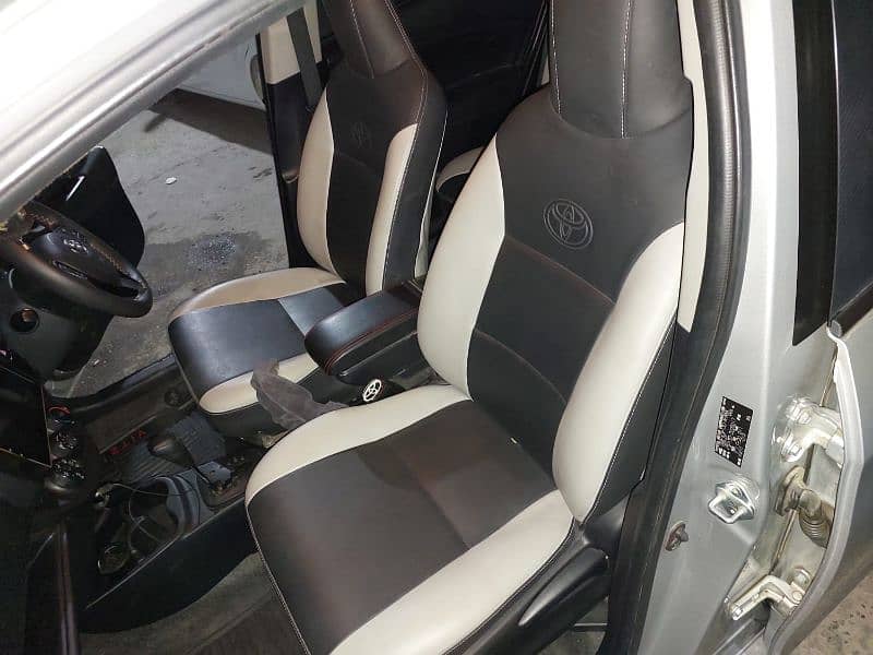 Toyota Vitz 2018 13