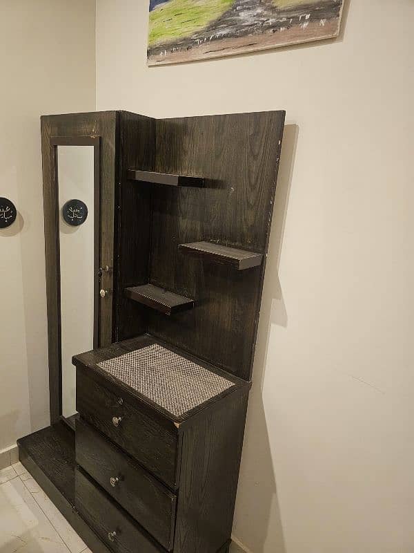 Dressing Table 2