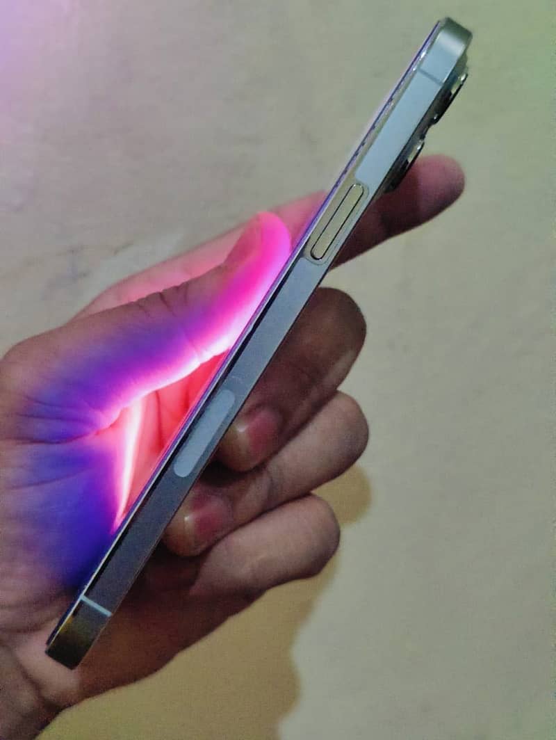 Iphone 13 pro max 4