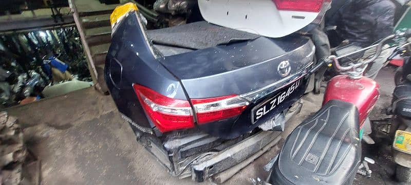 corolla trunk doors roof nose cut lights 1