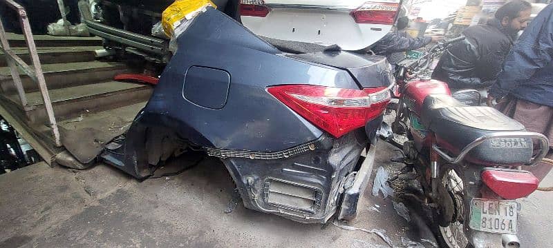 corolla trunk doors roof nose cut lights 2