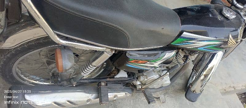 Honda 125cc black 2023 4