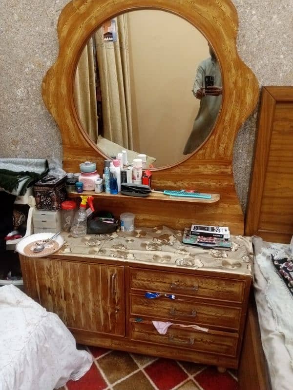 dressing table 0