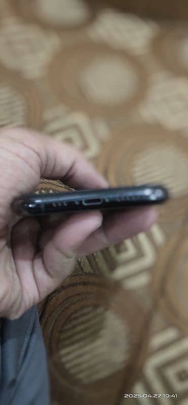 i phone 11 pro 2