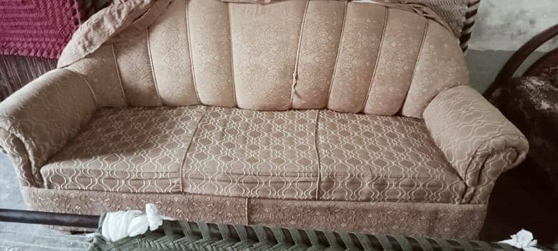 5 Seater Sofa Set Available For Sale at Reasonable Price 0