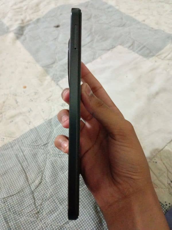 10/10 condition 9 warranty Tecno spark30c 1