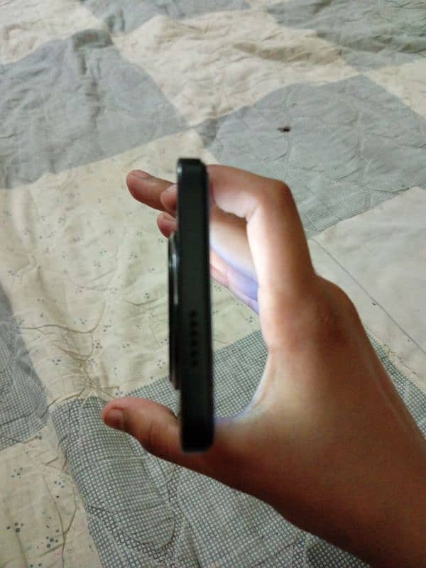 10/10 condition 9 warranty Tecno spark30c 2