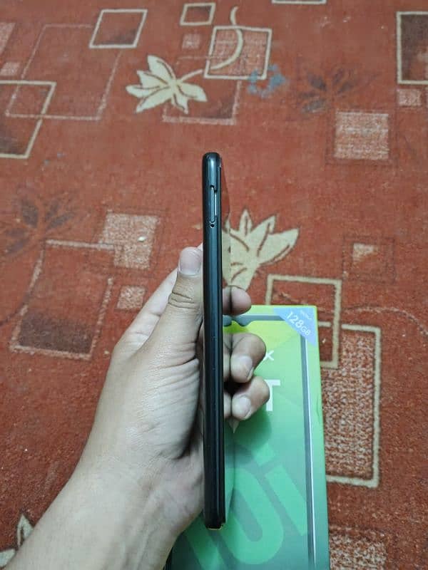 infinix hot10i 3