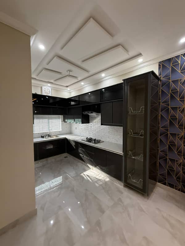 5 Marla Lavish House Available For Sale In Park View City Lahore 9