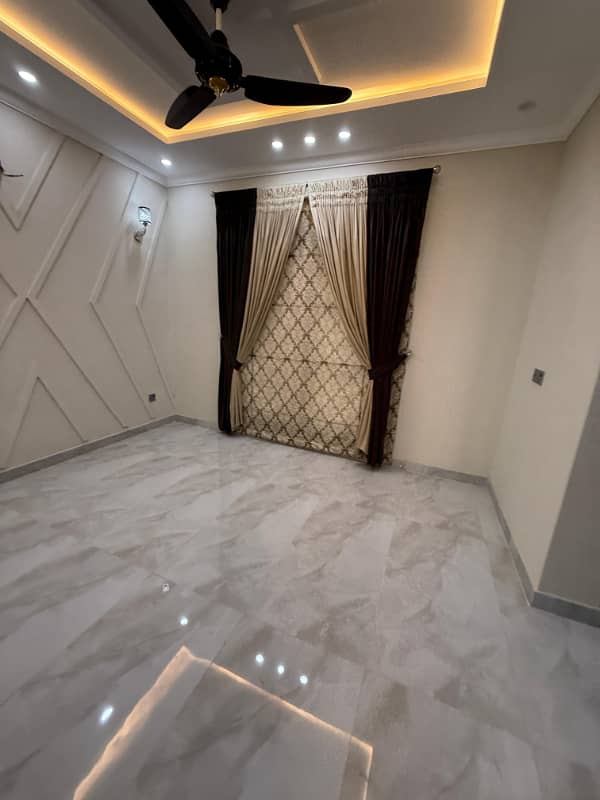 5 Marla Lavish House Available For Sale In Park View City Lahore 10