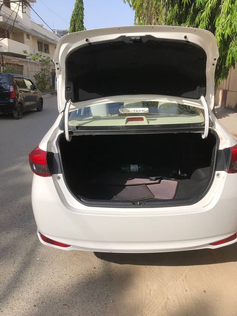 Yaris gli 2023 full original 6