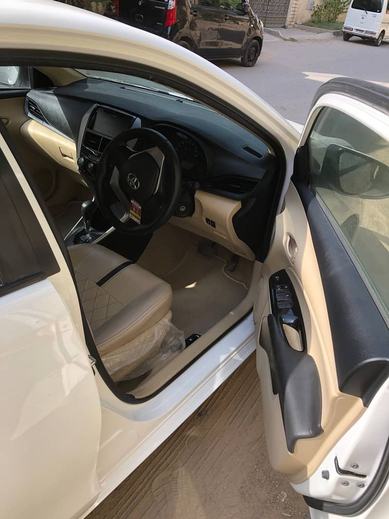 Yaris gli 2023 full original 9