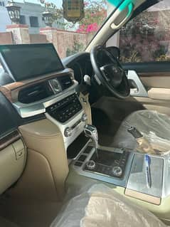 Toyota Land Cruiser 1999 LC 300 converted 2023