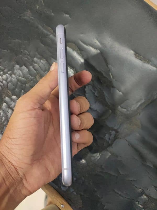iPhone 11 Non PTA 3