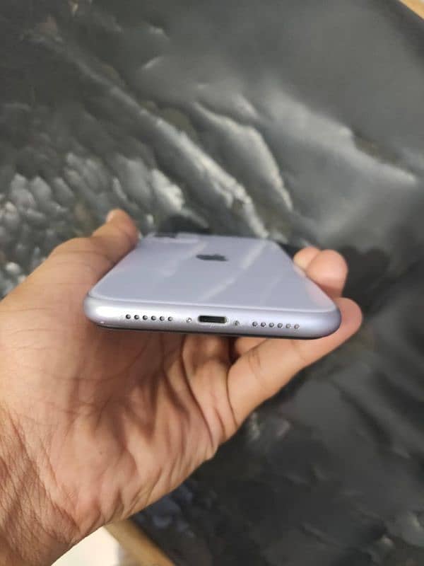 iPhone 11 Non PTA 4