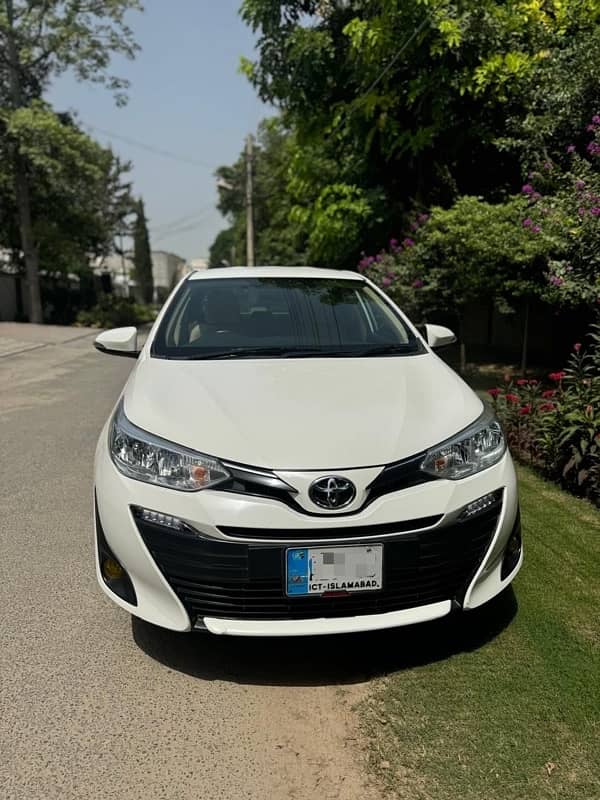Toyota Yaris Ativ x CVT 1.5 0