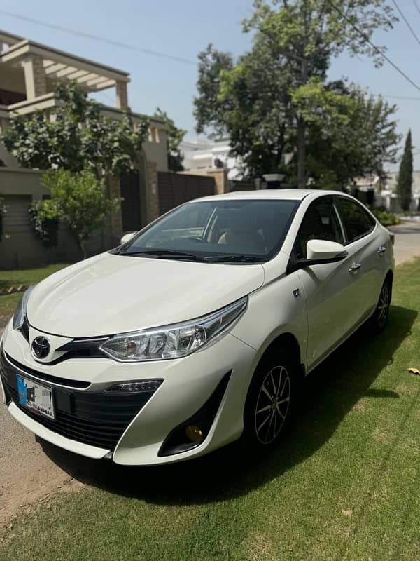 Toyota Yaris Ativ x CVT 1.5 2