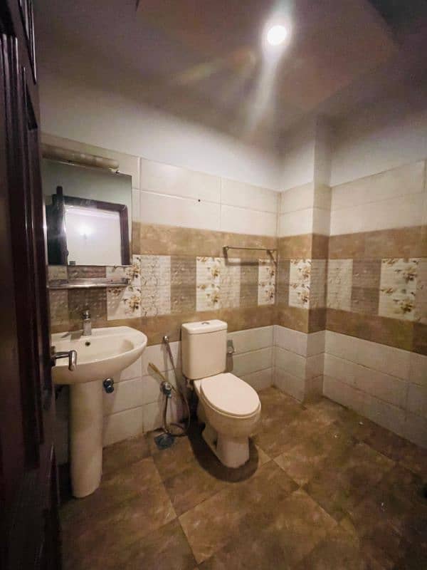 1 bed Luxury furnished apartment for rent on Daily basis 4