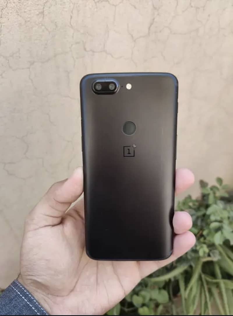 One plus 5t all ok set any one want dm me 0