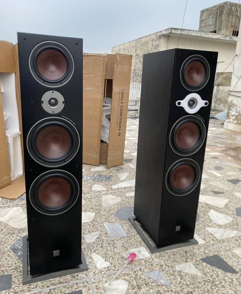 Dali Oberon 9 floor stand speakers 2