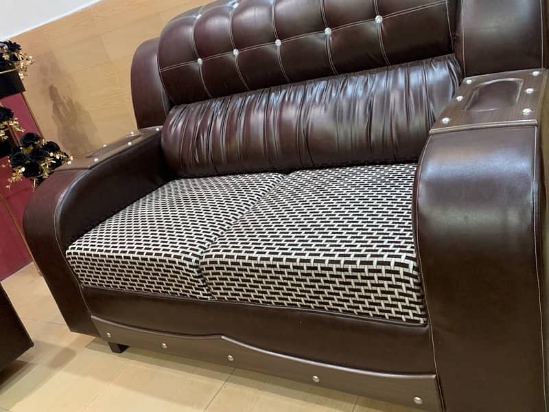 leather sofa set (brand new ) URGENT SALE 3