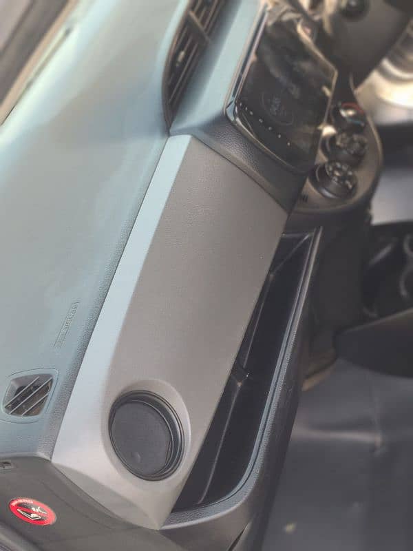 Toyota Vitz 2014 7