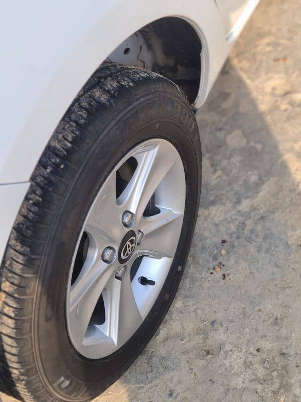 Toyota Vitz 2014 12
