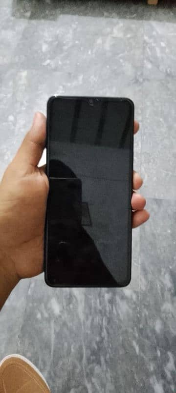 vivo y04 1