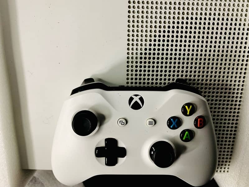 Xbox One S 1TB (Like New) 7