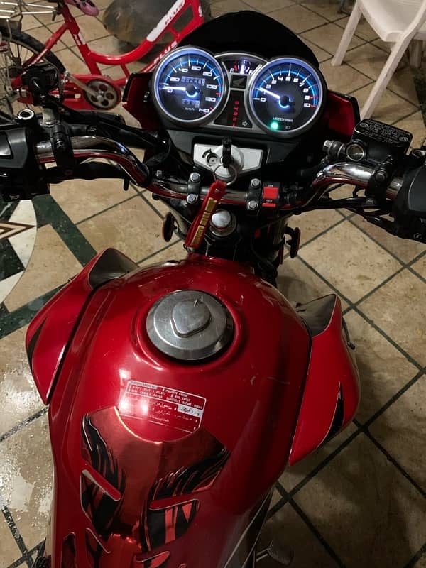 Honda CB 150 F 3