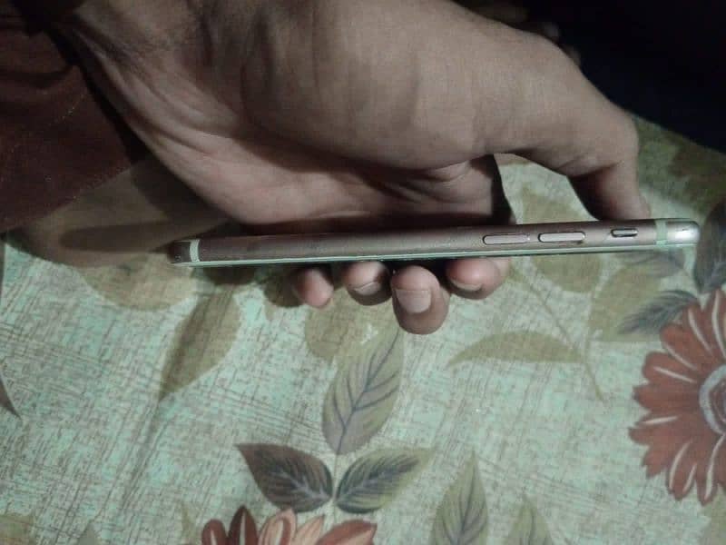IPhone 7 PTA Approved 32 GB 3