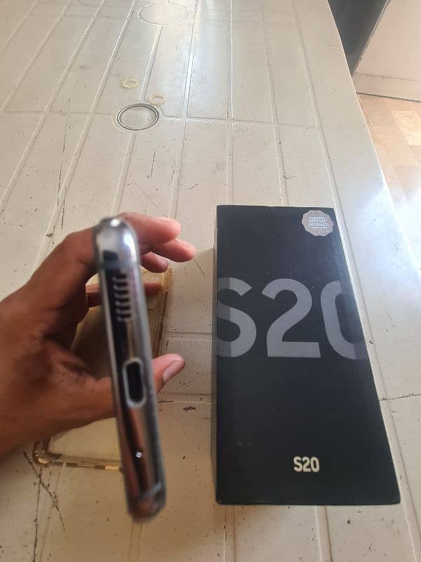 Samsung Galaxy S20 Official 6