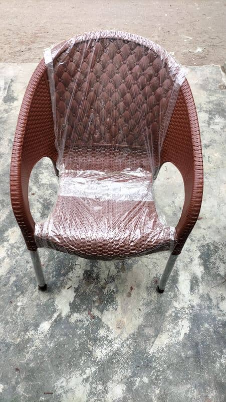 Plastic chairs with iron Legs 3