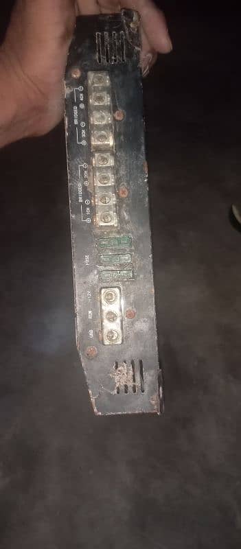 Car Amplifier for Sale - Powerful Sound Performance 3