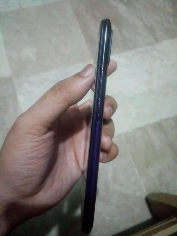 Infinix Hot 8 Lite 2/32 1