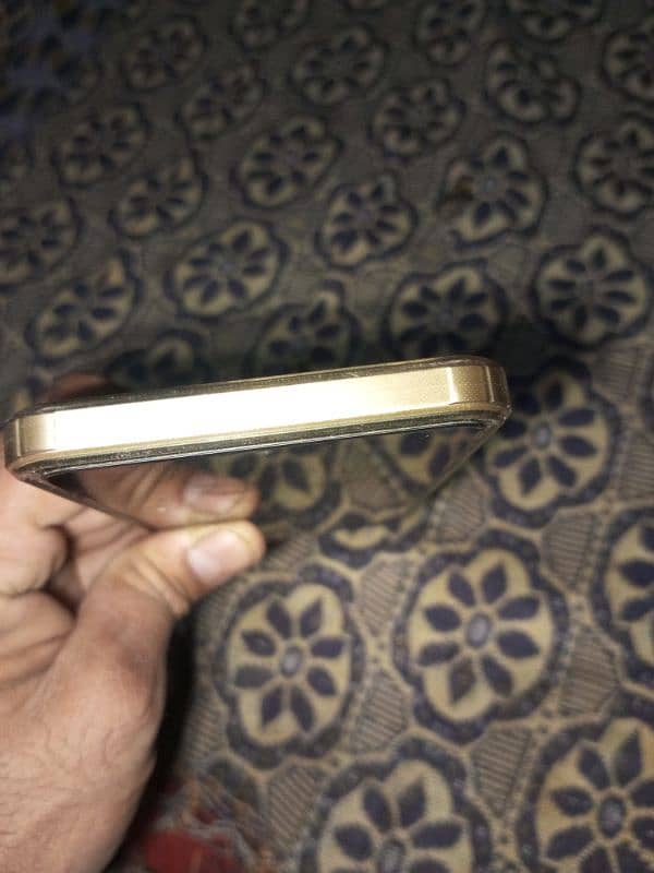 Tecno spark 20C exchange posibal 0