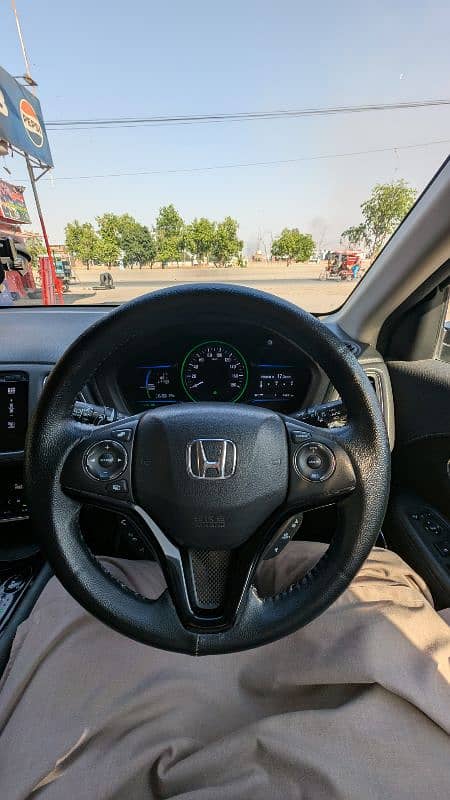2014 Honda Vezel Z Package | 2020 Registered | Mint Condition 2