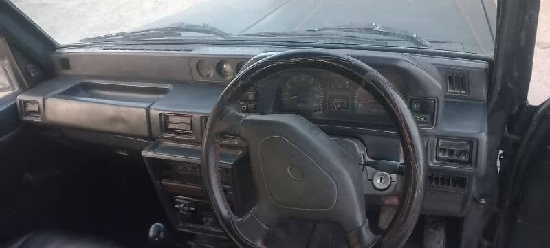 Daihatsu Rocky jeep 5