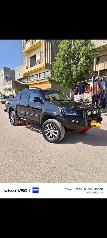 Toyota Hilux vigo 2013 1