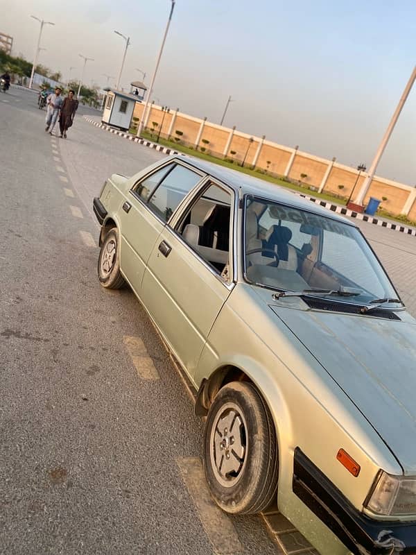 Nissan Sunny 1985 4