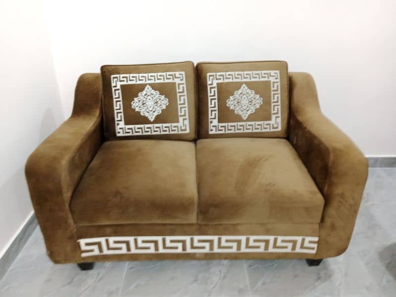 brend new only sofa set 1