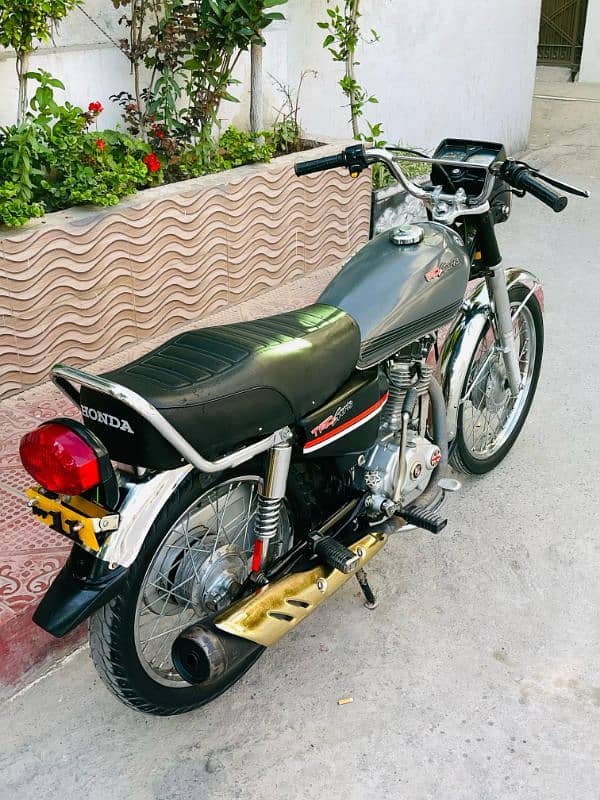 HONDA CG 125 - ISLAMABAD REG GOLDEN NUM - MODEL 2021 - ORIGINAL SAMAAN 6