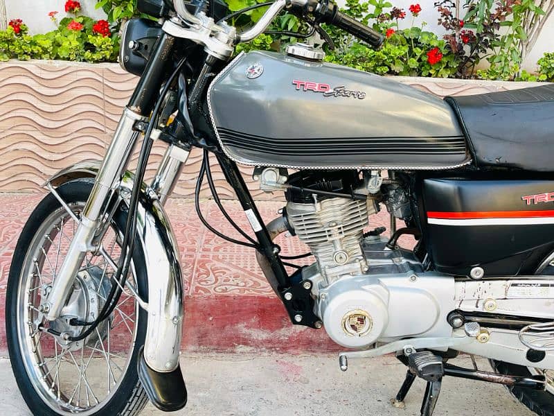 HONDA CG 125 - ISLAMABAD REG GOLDEN NUM - MODEL 2021 - ORIGINAL SAMAAN 14