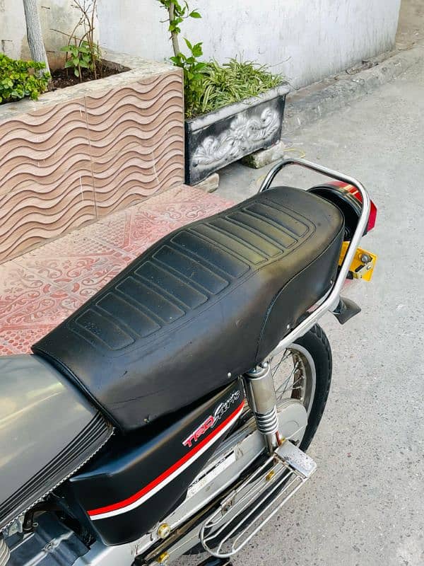 HONDA CG 125 - ISLAMABAD REG GOLDEN NUM - MODEL 2021 - ORIGINAL SAMAAN 16
