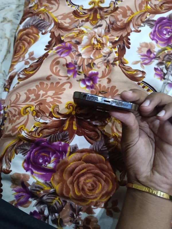 iPhone 12 Pro Max 128gb nonpta jv for sale sim time 85% battery health 3