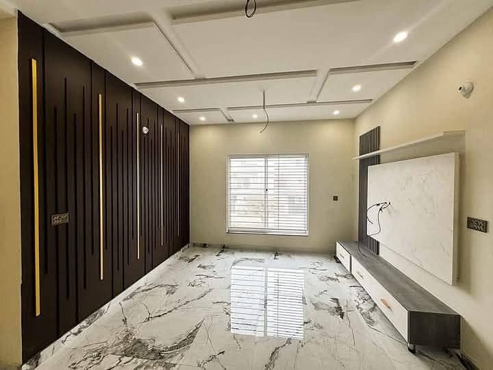 Brand New House For Sale 400 Yards West Open 4 Bed Dd Each Floor In Gulshan Block 13D1 6