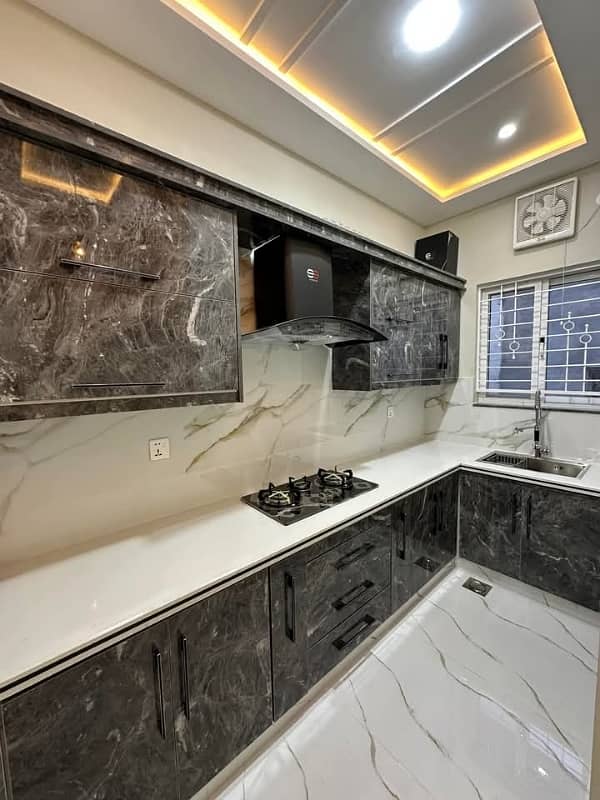 Brand New House For Sale 400 Yards West Open 4 Bed Dd Each Floor In Gulshan Block 13D1 16