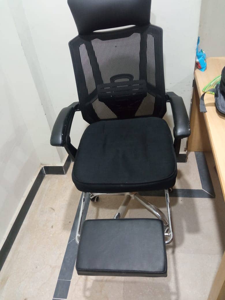 Imported Chair Having Ergonomics 8