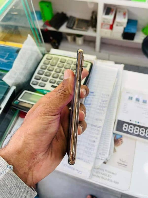 iphone xs max PTA approved 256gb my wtsp/0341-68;86-453 1